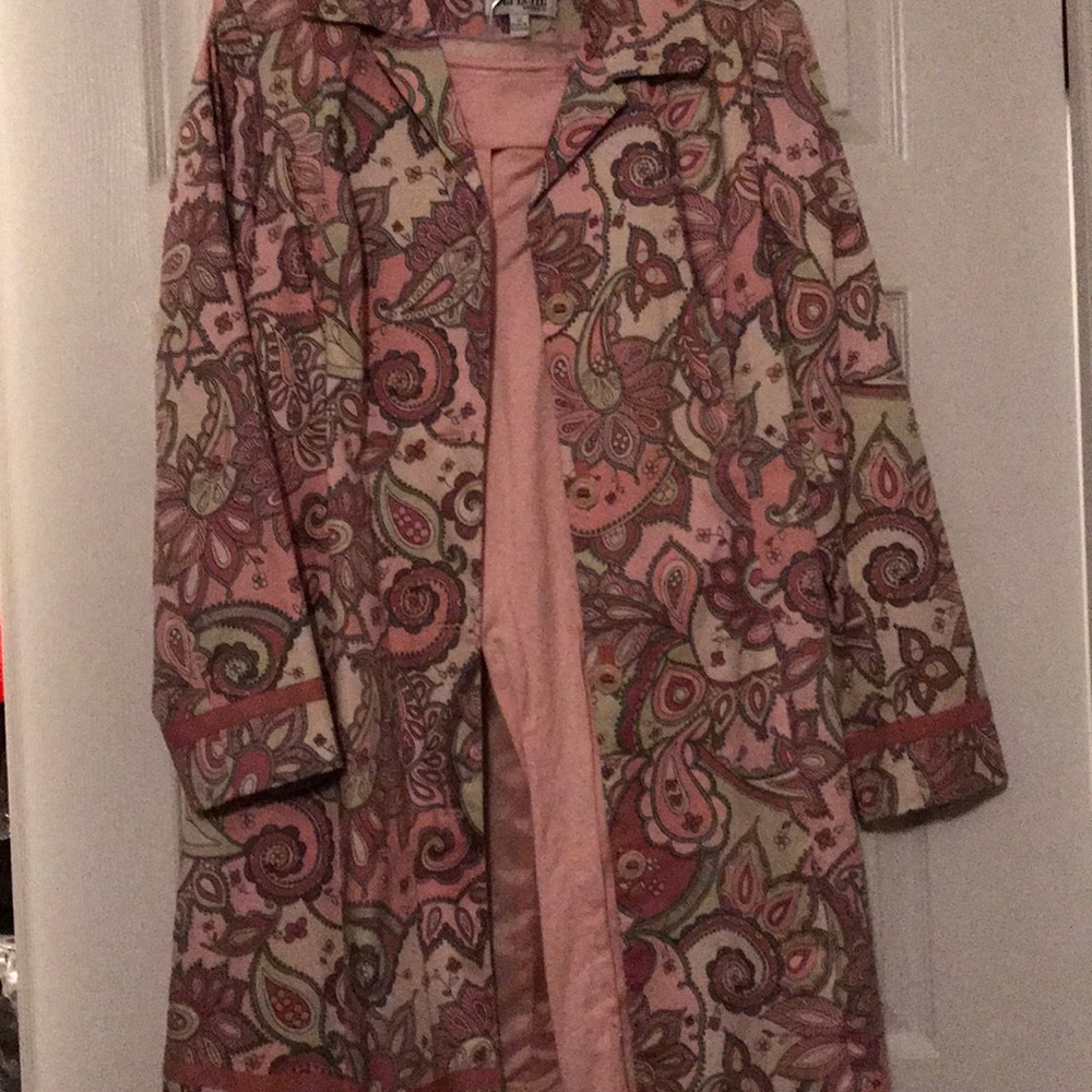 Pink & Green Paisley 2 pc Capri set